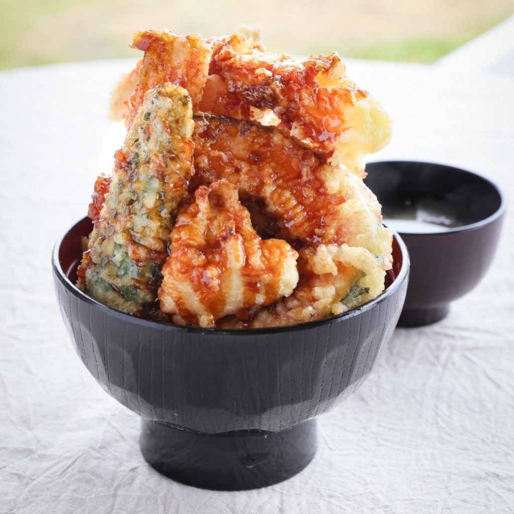 道の駅 「まくらがの里こが」のおったまげ天丼